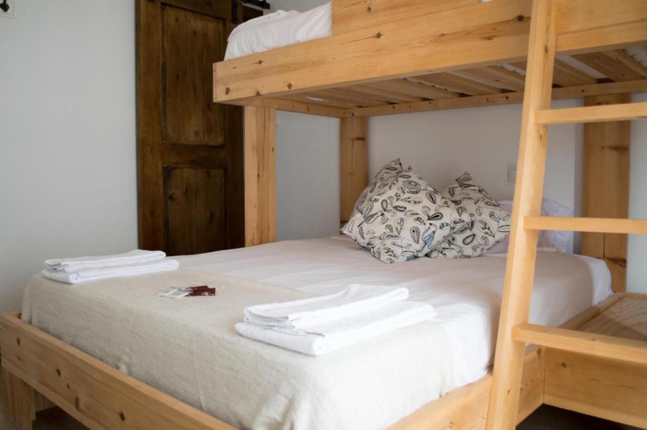 Latas Surf Lodge Loredo Luaran gambar